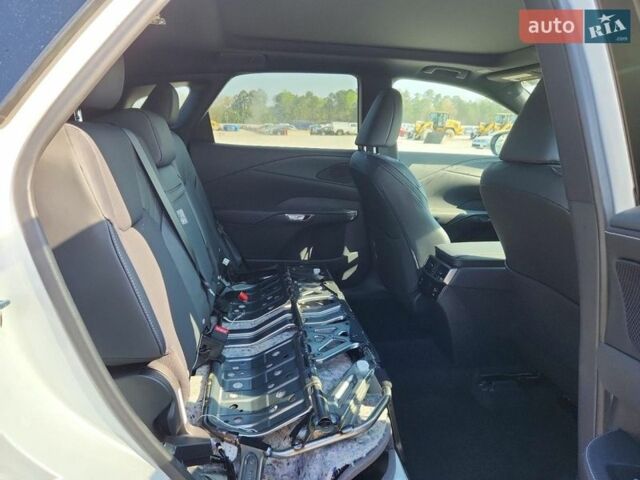 Білий Лексус РХ, об'ємом двигуна 2.5 л та пробігом 1 тис. км за 45000 $, фото 10 на Automoto.ua