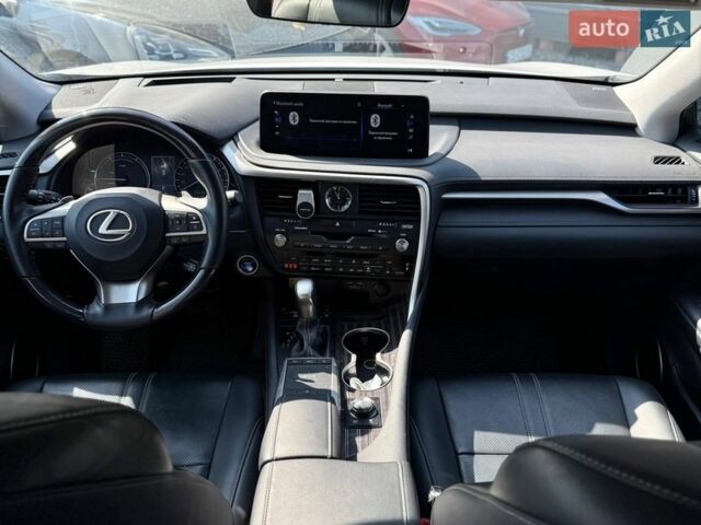 Белый Лексус РХ, объемом двигателя 3.5 л и пробегом 63 тыс. км за 58500 $, фото 7 на Automoto.ua
