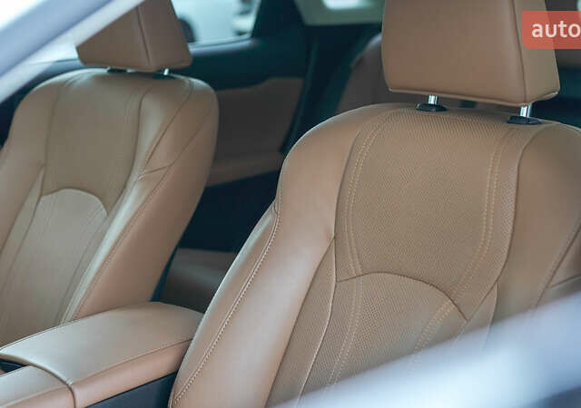 Білий Лексус РХ, об'ємом двигуна 2 л та пробігом 33 тис. км за 48299 $, фото 16 на Automoto.ua