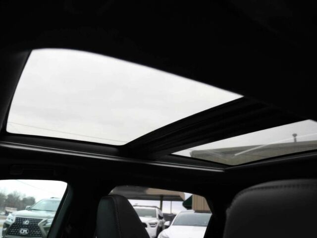 Белый Лексус РХ, объемом двигателя 3.5 л и пробегом 18 тыс. км за 42500 $, фото 12 на Automoto.ua