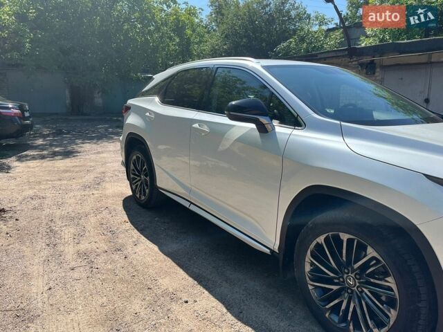 Белый Лексус РХ, объемом двигателя 2 л и пробегом 27 тыс. км за 56000 $, фото 5 на Automoto.ua