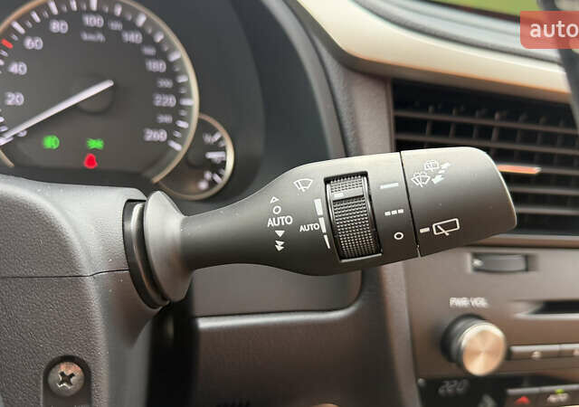 Білий Лексус РХ, об'ємом двигуна 3.46 л та пробігом 42 тис. км за 56000 $, фото 49 на Automoto.ua