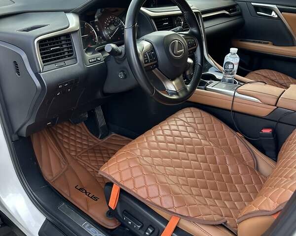 Белый Лексус РХ, объемом двигателя 2 л и пробегом 43 тыс. км за 53999 $, фото 23 на Automoto.ua