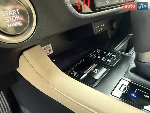 Белый Лексус РХ, объемом двигателя 2 л и пробегом 5 тыс. км за 52500 $, фото 19 на Automoto.ua