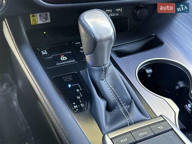 Белый Лексус РХ, объемом двигателя 3.46 л и пробегом 41 тыс. км за 17300 $, фото 19 на Automoto.ua