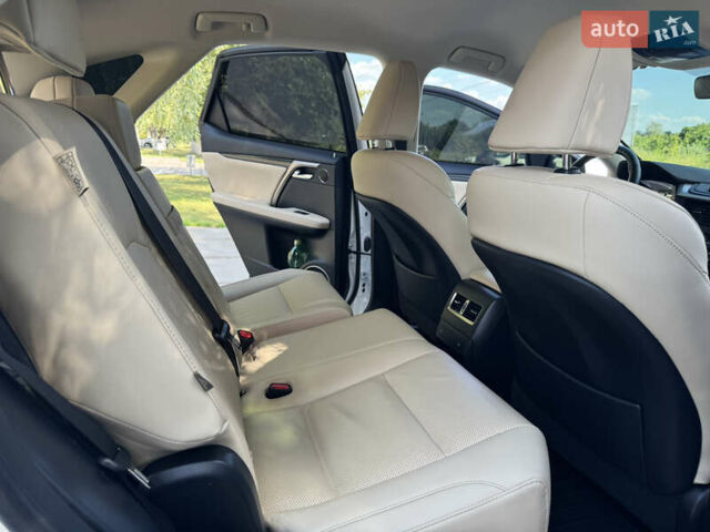 Белый Лексус РХ, объемом двигателя 3.46 л и пробегом 30 тыс. км за 58000 $, фото 26 на Automoto.ua