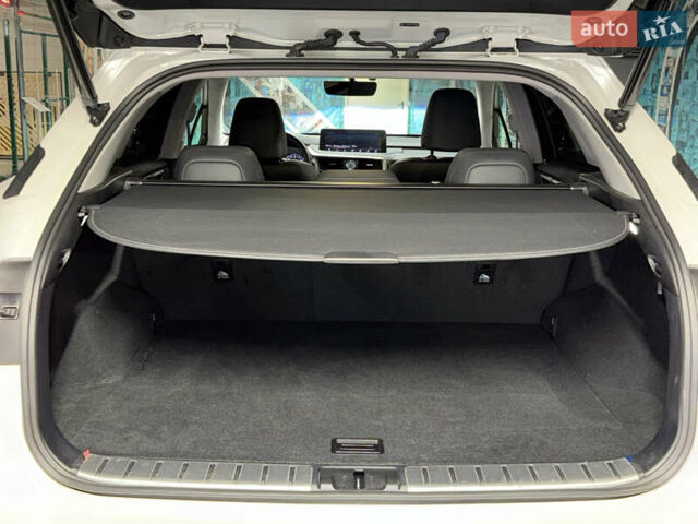 Белый Лексус РХ, объемом двигателя 3.46 л и пробегом 28 тыс. км за 53900 $, фото 43 на Automoto.ua