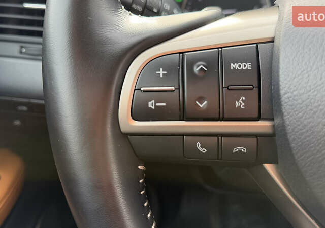 Білий Лексус РХ, об'ємом двигуна 3.46 л та пробігом 42 тис. км за 56000 $, фото 47 на Automoto.ua