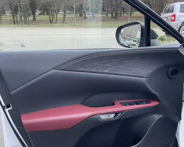 Білий Лексус РХ, об'ємом двигуна 2.39 л та пробігом 51 тис. км за 69700 $, фото 23 на Automoto.ua