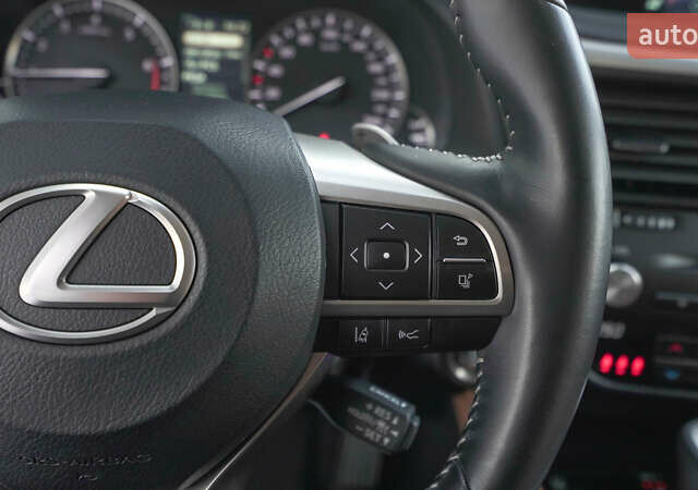 Білий Лексус РХ, об'ємом двигуна 2 л та пробігом 33 тис. км за 48299 $, фото 21 на Automoto.ua