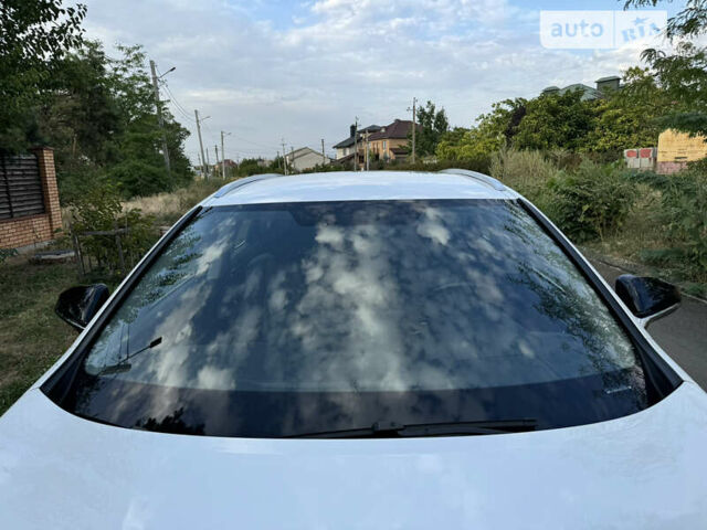 Белый Лексус РХ, объемом двигателя 2 л и пробегом 6 тыс. км за 57500 $, фото 77 на Automoto.ua