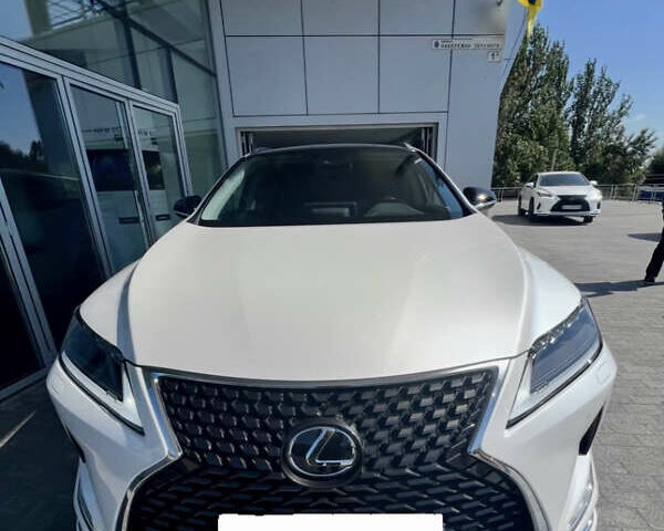 Белый Лексус РХ, объемом двигателя 3.5 л и пробегом 102 тыс. км за 60000 $, фото 2 на Automoto.ua