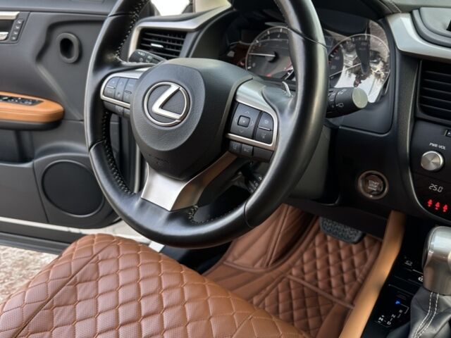 Білий Лексус РХ, об'ємом двигуна 2 л та пробігом 43 тис. км за 53200 $, фото 15 на Automoto.ua