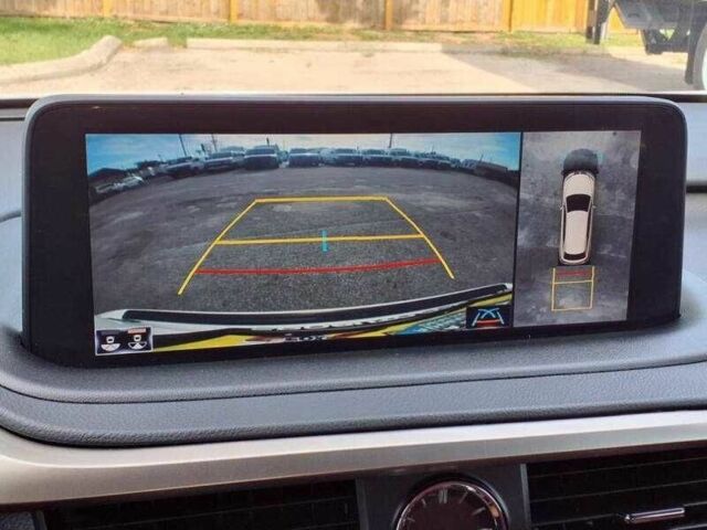 Белый Лексус РХ, объемом двигателя 3.5 л и пробегом 28 тыс. км за 20100 $, фото 5 на Automoto.ua