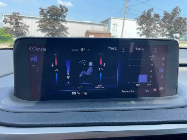 Белый Лексус РХ, объемом двигателя 3.5 л и пробегом 16 тыс. км за 18000 $, фото 10 на Automoto.ua