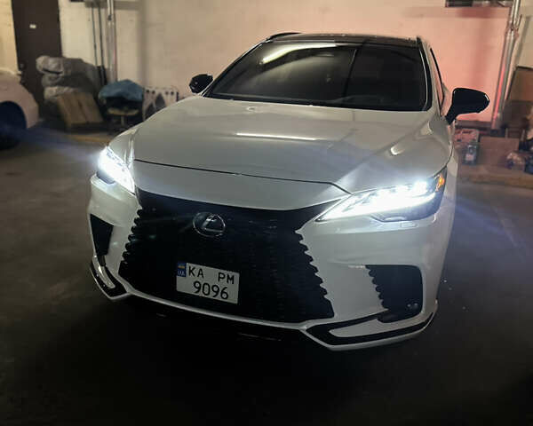 Білий Лексус РХ, об'ємом двигуна 2.4 л та пробігом 53 тис. км за 63500 $, фото 2 на Automoto.ua