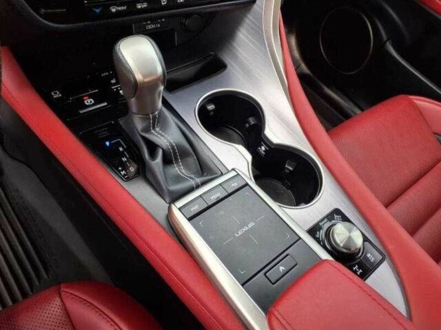 Белый Лексус РХ, объемом двигателя 3.5 л и пробегом 28 тыс. км за 20100 $, фото 6 на Automoto.ua