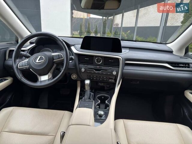 Белый Лексус РХ, объемом двигателя 2 л и пробегом 5 тыс. км за 52500 $, фото 20 на Automoto.ua