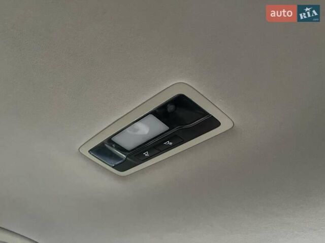 Белый Лексус РХ, объемом двигателя 3.5 л и пробегом 28 тыс. км за 56000 $, фото 23 на Automoto.ua