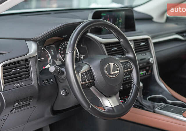 Білий Лексус РХ, об'ємом двигуна 2 л та пробігом 33 тис. км за 48299 $, фото 15 на Automoto.ua