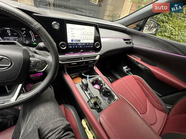 Білий Лексус РХ, об'ємом двигуна 2.4 л та пробігом 53 тис. км за 63500 $, фото 23 на Automoto.ua