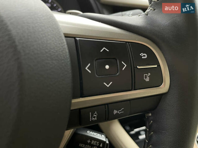 Белый Лексус РХ, объемом двигателя 3.46 л и пробегом 35 тыс. км за 41500 $, фото 15 на Automoto.ua