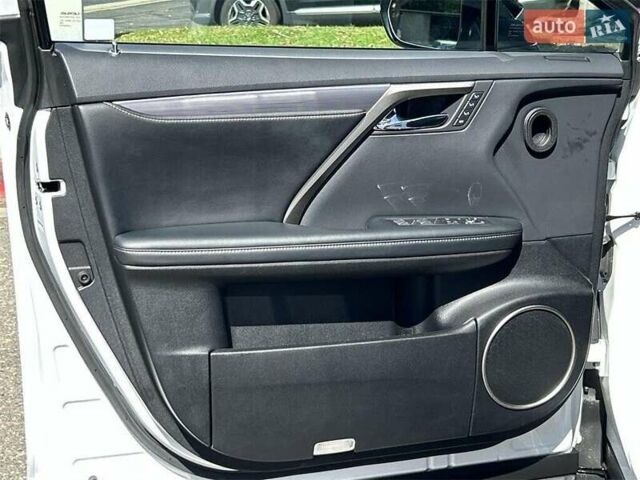 Белый Лексус РХ, объемом двигателя 3.46 л и пробегом 41 тыс. км за 17300 $, фото 15 на Automoto.ua