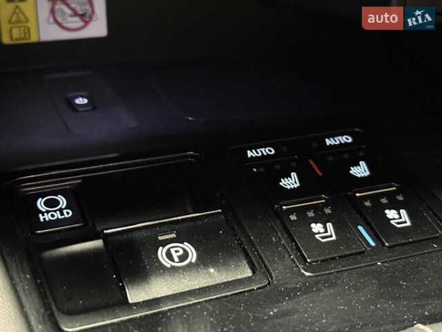 Белый Лексус РХ, объемом двигателя 3.46 л и пробегом 28 тыс. км за 53900 $, фото 39 на Automoto.ua