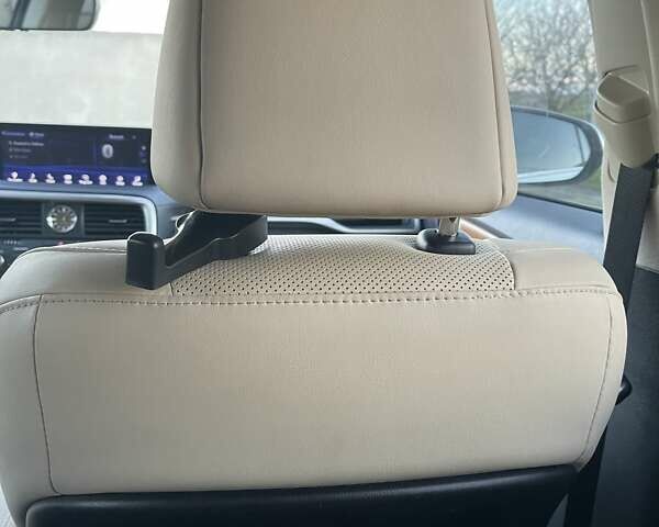 Белый Лексус РХ, объемом двигателя 3.5 л и пробегом 28 тыс. км за 56000 $, фото 25 на Automoto.ua