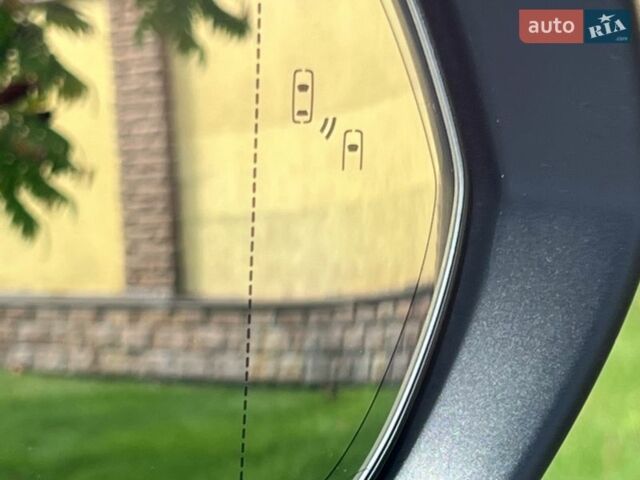 Белый Лексус РХ, объемом двигателя 2 л и пробегом 31 тыс. км за 53900 $, фото 30 на Automoto.ua