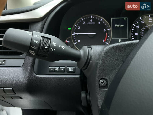 Белый Лексус РХ, объемом двигателя 3.46 л и пробегом 35 тыс. км за 41500 $, фото 14 на Automoto.ua