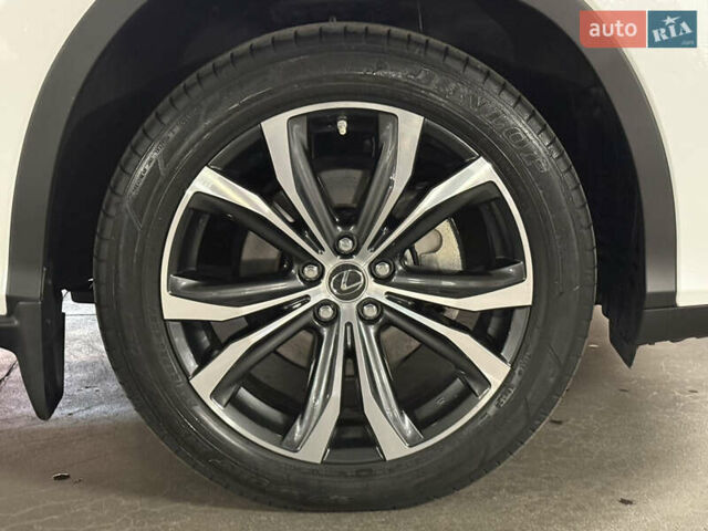 Белый Лексус РХ, объемом двигателя 3.46 л и пробегом 28 тыс. км за 53900 $, фото 13 на Automoto.ua