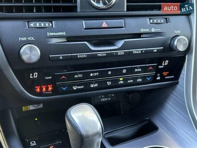 Белый Лексус РХ, объемом двигателя 3.46 л и пробегом 41 тыс. км за 17300 $, фото 21 на Automoto.ua