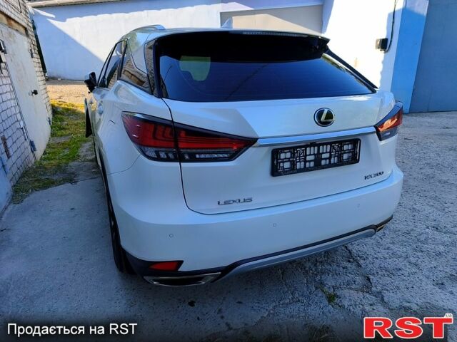 Білий Лексус РХ, об'ємом двигуна 2 л та пробігом 30 тис. км за 33500 $, фото 1 на Automoto.ua