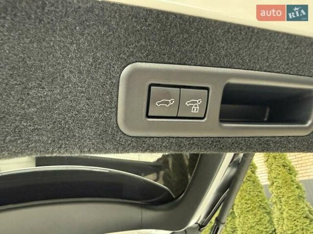 Белый Лексус РХ, объемом двигателя 2 л и пробегом 5 тыс. км за 52500 $, фото 27 на Automoto.ua