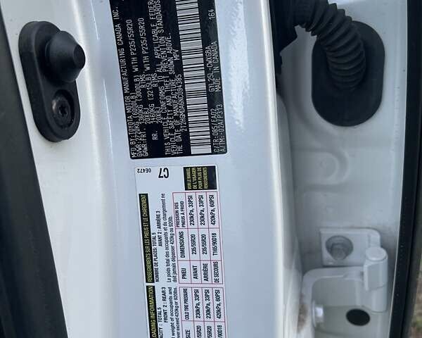 Белый Лексус РХ, объемом двигателя 3.5 л и пробегом 28 тыс. км за 56000 $, фото 5 на Automoto.ua