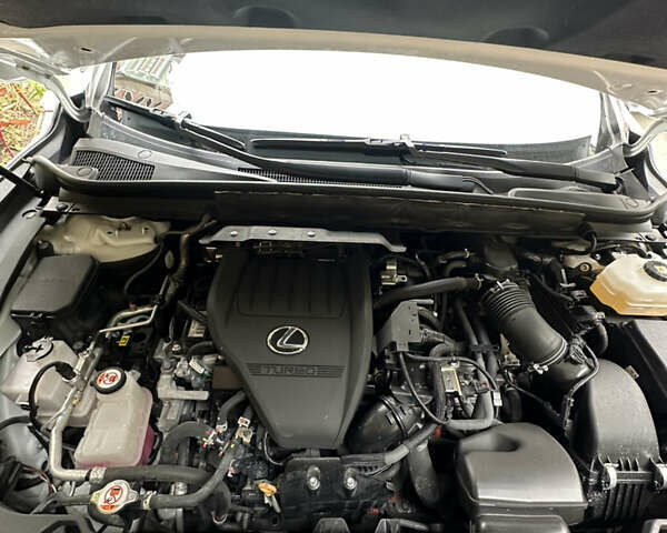 Білий Лексус РХ, об'ємом двигуна 2.4 л та пробігом 53 тис. км за 63500 $, фото 16 на Automoto.ua