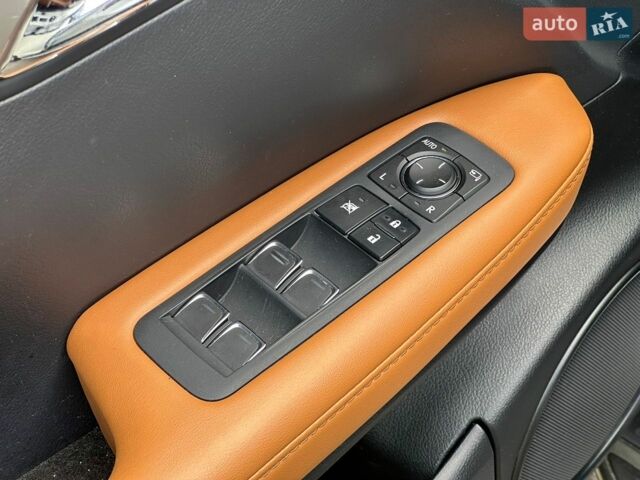 Білий Лексус РХ, об'ємом двигуна 2 л та пробігом 70 тис. км за 45990 $, фото 27 на Automoto.ua