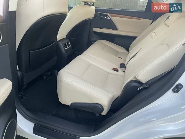 Белый Лексус РХ, объемом двигателя 3.5 л и пробегом 28 тыс. км за 56000 $, фото 10 на Automoto.ua