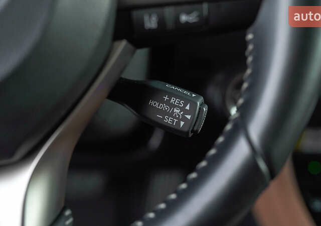 Білий Лексус РХ, об'ємом двигуна 2 л та пробігом 33 тис. км за 48299 $, фото 24 на Automoto.ua