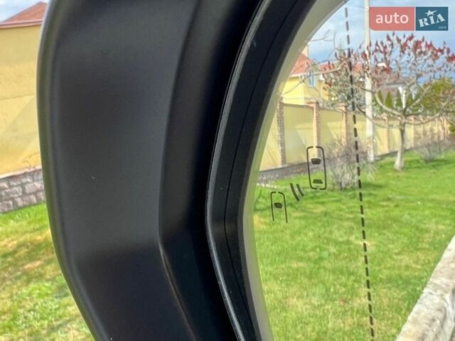 Белый Лексус РХ, объемом двигателя 2 л и пробегом 31 тыс. км за 53900 $, фото 29 на Automoto.ua