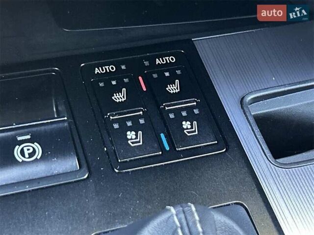 Белый Лексус РХ, объемом двигателя 3.46 л и пробегом 41 тыс. км за 17300 $, фото 20 на Automoto.ua