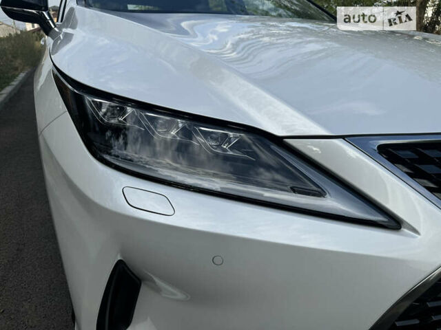 Белый Лексус РХ, объемом двигателя 2 л и пробегом 6 тыс. км за 57500 $, фото 10 на Automoto.ua