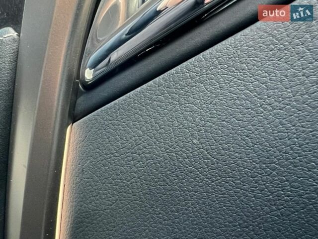 Белый Лексус РХ, объемом двигателя 2 л и пробегом 31 тыс. км за 53900 $, фото 28 на Automoto.ua