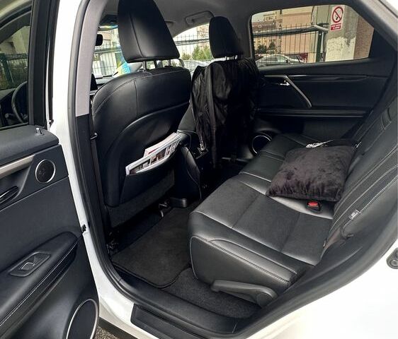 Білий Лексус РХ, об'ємом двигуна 3.5 л та пробігом 35 тис. км за 56000 $, фото 3 на Automoto.ua