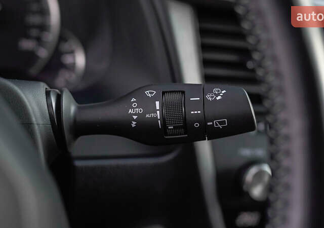 Білий Лексус РХ, об'ємом двигуна 2 л та пробігом 33 тис. км за 48299 $, фото 23 на Automoto.ua