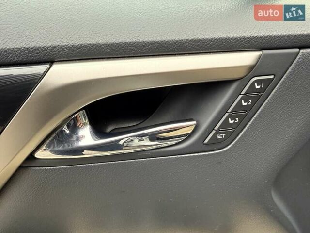 Белый Лексус РХ, объемом двигателя 2 л и пробегом 5 тыс. км за 52500 $, фото 12 на Automoto.ua