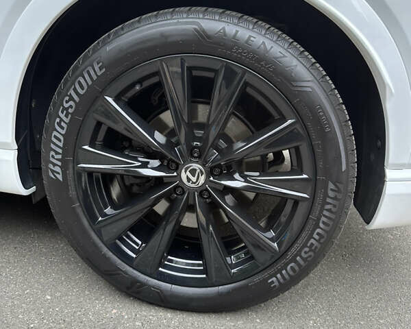 Білий Лексус РХ, об'ємом двигуна 2.4 л та пробігом 53 тис. км за 63500 $, фото 27 на Automoto.ua