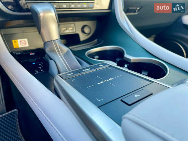 Лексус РХ 2022 в Ивано-Франковске на Automoto.ua Белый Лексус РХ, объемом двигателя 3.46 л и пробегом 50 тыс. км за 57000 $, фото 24 на Automoto.ua