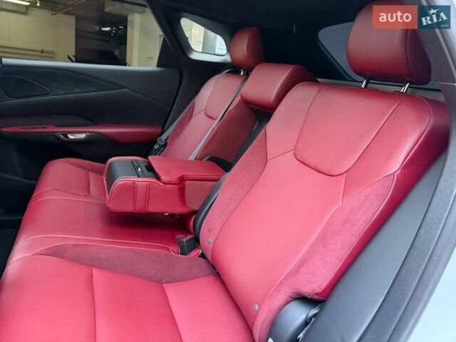 Белый Лексус РХ, объемом двигателя 2.39 л и пробегом 55 тыс. км за 62500 $, фото 69 на Automoto.ua